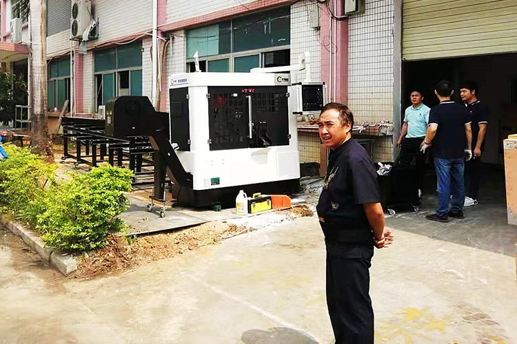 全自動圓鋸機運行平穩可靠性能高